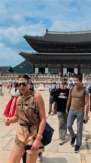 다양한 한복과 외국인 인파, 서울 경복궁 산책 Seoul Gyeongbokgung Palace Walking Tour with Various Hanbok Options