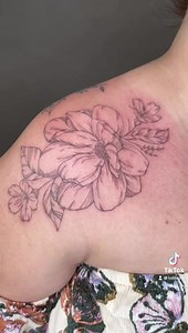 I don’t think so. ✨💪🏻✨ . . . . . . . . . #lolitaink #finelinecostarica #finelinetattoo #costaricatattooer #blackwork #singleneedle #singleneedlecostarica #costaricatattooartist #customtattoo #blackwork #costarica #kwadronkneedles #slimneedle #slimneedlecostarica #tattooarttopcr #instareels #explorepage #reelsviral #reelsinstagram #explore #8m #womentattoers #tatuadoras #girlpower | La Lola Ink