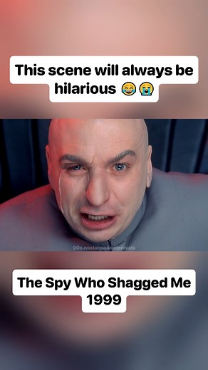 Austin was such a troll 😂😭 RIP Verne Troyer 😢🙏🕊️ _________________________________________ Follow for more nostalgic content! Weekly uploads. Thanks for being here. 🥹❤️🙏 . . . . . . #nostalgia #90s #1990s #millennials #childhoodmemories #classic #1999 #mikemyers #austinpowers #thespywhoshaggedme #beyonce #drevi #felicityshagwell #internationalmanofmystery #heathergraham | 90snostalgia4millennials