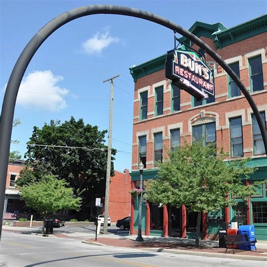 Bun's Restaurant in Delaware, Ohio is changing their iconic signage #delawareohio #joke