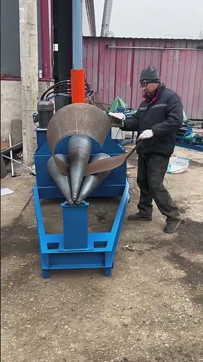 See how a hydraulic cone rolling machine operates to roll conical cylinders#youtubeshorts