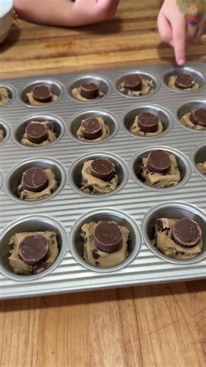 2 Ingredient Rolo Stuffed Cookies - So Easy ANYONE Can Do It!