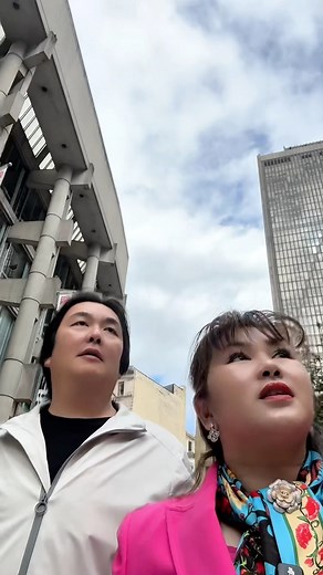 From timeless architecture to today’s favorite retail finds; Boston’s downtown streets are a beautiful blend of past and present. #drdawntan #luxury #travel #boston #fashion | Dr. Lareen Dawn Tan