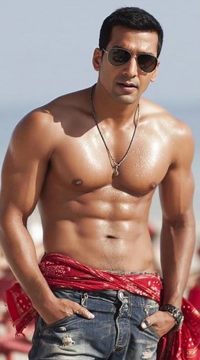 Desi Boyz (2011) | Bollywood Comedy Classic | Akshay Kumar & John Abraham