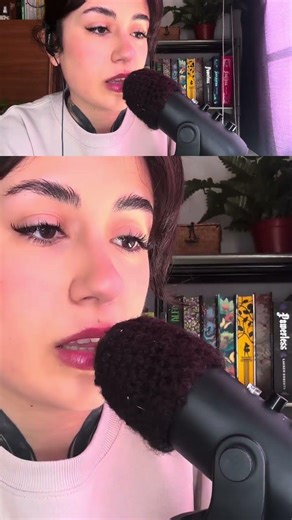 Lectura semi inaudible ASMR