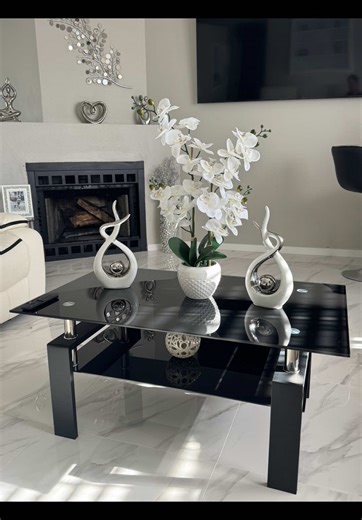 Rectangle Black Glass table Una mesa que hará elegante cualquier espacio #mesa #coffeetable #mesadecentro #homedecoration #paratiiiiiiiiiiiiiiiiiiiiiiiiiiiiiii