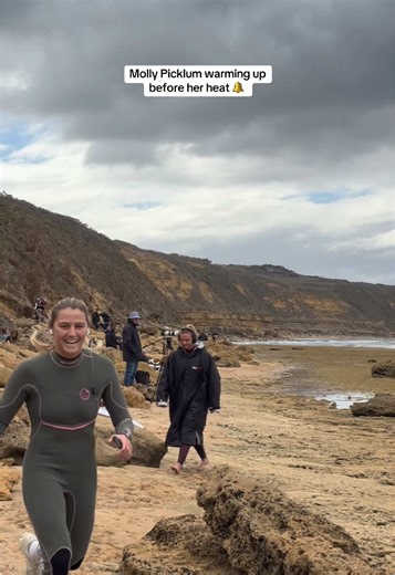 Molly Picklum in Rip Curl Pro Bells Beach Quarterfinals