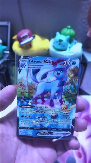 Glaceon VMAX Alt Art ❄️🧊 What other Pokemon can you find in this card? #30daysuperfans #30videos