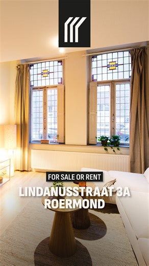 Expat Housing Limburg on Instagram: "𝐅𝐨𝐫 𝐒𝐚𝐥𝐞 𝐨𝐫 𝐑𝐞𝐧𝐭: 𝐋𝐢𝐧𝐝𝐚𝐧𝐮𝐬𝐬𝐭𝐫𝐚𝐚𝐭 𝟑𝐀, 𝐑𝐨𝐞𝐫𝐦𝐨𝐧𝐝 ✨ Discover this spacious and beautifully furnished 99 m² apartment on the ground floor, ideally located in the vibrant heart of Roermond. This charming home features a bright and comfortable living room with authentic historic windows, creating a warm and inviting atmosphere. The apartment offers a large, fully equipped kitchen, two well-sized bedrooms, a modern bathroom, a sep