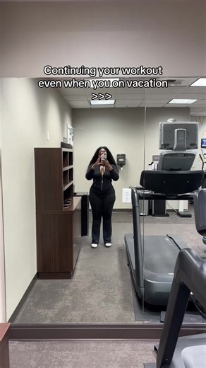 Zhy Saditty 👑 (@thegirlzhy)’s video of workout