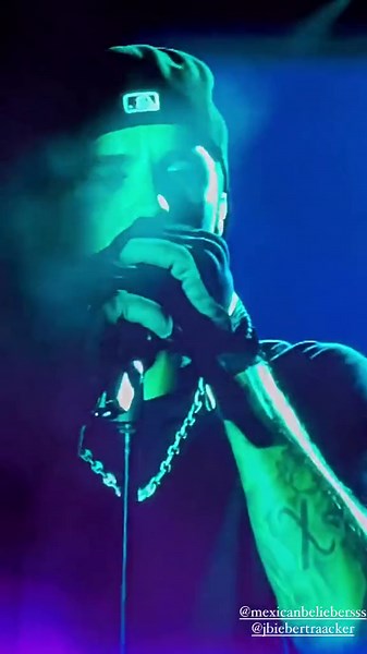 2 much - Mexico #bieber #justinbieber #justinbieberlive #justiceworldtour #justicetour #fyp #fypシ #haileybieber #biebertiktok #bieberfever #fypシ゚viral