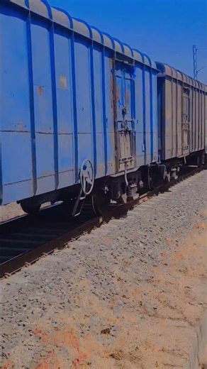 indian railways #india #viral #work #labour