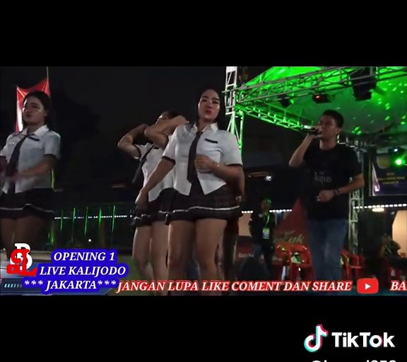 Syila Musik Team: Ngeblur Sayang Performance