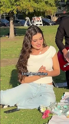 SETTING UP A PICNIC THEN PRETENDING TO SING IN PUBLIC 😭💔 @NOELLALITTLESTAR (CREDIT TO CRASH ADAMS)