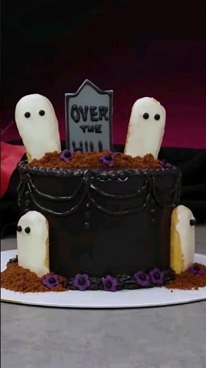 Spooky Ghost Halloween Cake Decor 👻