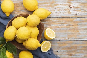 Is There Really A Difference Between Meyer Lemons And Regular Lemons?