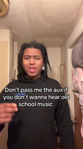 Old School Music: A Nostalgic Playlist for Fans