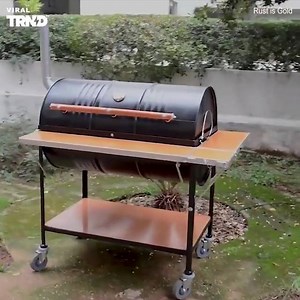 964K views · 10K reactions | COMO CONSTRUIR UM BARRIL / FUMADORES. Isso é algo que você deve ter em qualquer casa!  Crédito: Rust is Gold - youtube.com/channel/UCxa-0YWNudOEboTfZDf4hRw | Humor e Curiosidades | Facebook