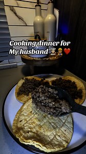 Let’s get cooking a quick dinner, steak tacos with a tomatillo salsa! #cooking #dinner #quick #easy #easydinner #quickdinner #steaktacos #tacosmexicanos #tacosdebistek #salsa #salsaverde #goviral #tiktokviral #fypageシ | Lorena Hidalgo Oliva