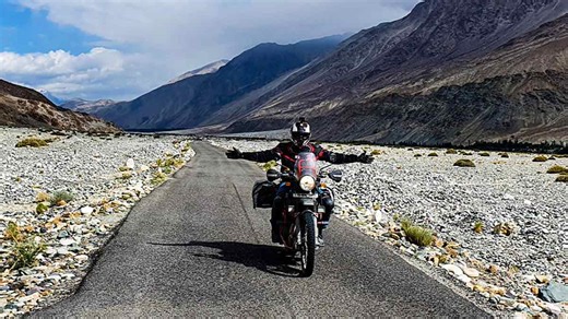 Mountain Bike Ride: माउंटेन बाइक राइड का शौक रखते हैं, तो देश की इन एडवेंचर्स जगहों पर पहुंच जाएं | top mountain bike ride places in india | Herzindagi