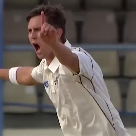 Trent Boult Bamboozled Chris Gayle With Magical Swing Bowling Trent Boult Who was known for his quality swing bowling bowled a Terrific spell Vs Chris Gayle. I described how he got the wicket of Chris Gayle with magical swing bowling. #cricket #trentboult #chrisgayle #cricketshorts #Cricket #CricketLovers #CricketLife #CricketFans #CricketMatch #CricketHighlights #CricketWorld #CricketTraining #CricketShots #CricketSkills #Batting #Bowling #Fielding #Six #Four #Wicket #FastBowler #SpinBowler #Al