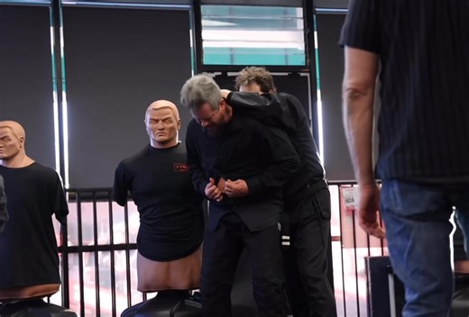 Arlington, VA – Dec. 14 See comedian-magician Andy Gross Live at the Arlington Cinema & Drafthouse You’ve seen the viral pranks and his Amazon Prime special… now see the comedy & magic show in person for one night only. Tickets → https://www.arlingtondrafthouse.com/shows/328206 | Andy Gross