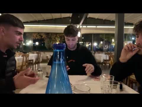 ''Τι ερχονται και παιρνουν τις καρεκλες ? '' ΑΕΡΑΚΗΣ ΣΕ ΣΕΡΒΙΤΟΡΑ!