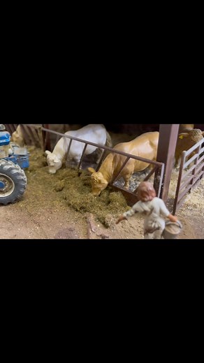 There’s just something about a diorama that brings a moment on a farm to life. If you listen really carefully you can almost hear the cows mooing 🐮 | Phoenix Farm Models