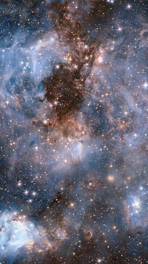 🌌💦 The Boundless Ocean of the Cosmos: Unveiling the Largest Water Body in the Universe! 💦🌌 🌟 Immerse yourself in the wonders of the cosmos as we uncover the existence of the largest water body ever discovered. Join us on a captivating exploration of this celestial ocean, spanning vast distances and shrouded in mystery. 💫 What secrets could this immense cosmic water hold? Share your theories, speculations, and comments below! Let's dive into a captivating discussion about the potential for 