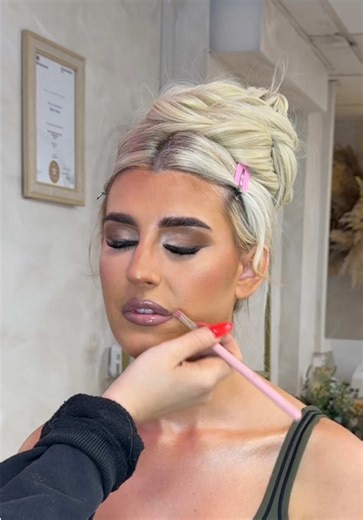 Full Glam Makeup Tutorial for a Flawless Look