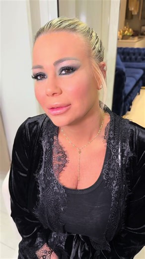 Makeup Stunning: Cat Eyes Gray Black for Tania