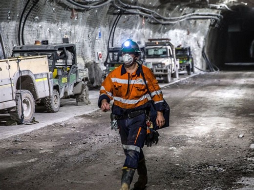 Gold miners grappling with labour, inflation costs risk losing out on the boom