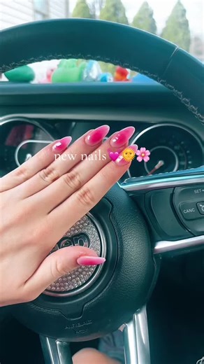 💓💓 #fyp #foryou #nailinspo #nails #pink #pinknails #foryoupage #grwm #summer #spring #vlog #jeep #aesthetic #makeup