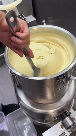 Just look at that creamy hommos... smooth, rich, and made fresh the traditional way There's nothing like the taste of real hommos at Samaras.