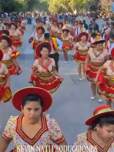 #batalla #comparsa #bolivia🇧🇴 #kuntur_pacha #fyp los invitamos a esta gran batalla de comparsas y fraternidades ...