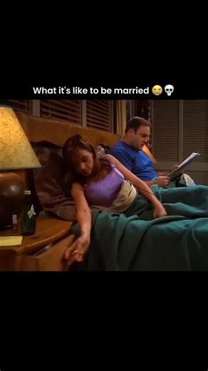 𝘂𝗿𝘀𝗰𝗿𝗼𝗹𝗹𝗺𝗮𝘁𝗲🧃 on Instagram: "😭 The King Of Queens is an American sitcom that aired on CBS from September 1998 to May 2007, that ran for 9 seasons totalling to 207 episodes. The show stars Kevin James as delivery man, Doug Heffernan alongside his wife, Carrie Heffernan, who’s played by Leah Remini. The series hilariously explores their daily lives and struggles living with Doug’s father in-law, Arthur Spooner, played by Jerry Stiller. Set in Queens, New York. Can’t wait to see Kevin