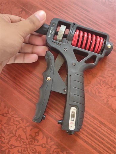 Hand Grip exercise for strong grip para di na sya maka.wala. #handgrip #strongman #exericse #healthylifestyle