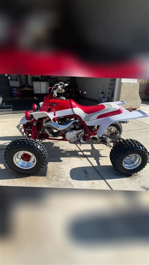 Exploring the Yamaha Banshee 350: Two-Stroke Power