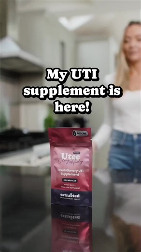Introducing my brand new UTI supplement, Utee - a co-creation between myself and Extracted🩷 As many of you know, I've suffered with recurrent UTIs since childhood and have tried EVERYTHING, so to be able to work on this UTI supplement to help prevent and treat UTIs means the world. Utee is a two-pronged approach: ✨ Utee Clear = a daily 2,500mg high-strength D-Mannose sachet (the clinically recommended dose) to clear out UTIs, plus sodium bicarbonate to support urinary comfort. 🦠 Utee Protect =