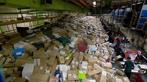 Delivery Companies Struggling to Get Packages Out on Time