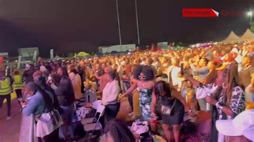 Bumper crowd at the Joe Thomas concert in Harare 📹: Maria Chiguvari | The Herald-Zimbabwe