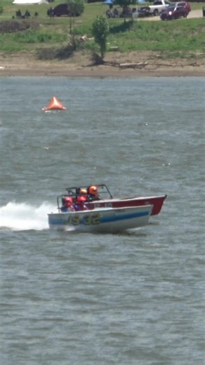 Chasin Tails Podcast on Instagram: "Jersey Speed Skiffs - the oldest active APBA Inboard class! They were a hit at the 2025 Madison Regatta!"