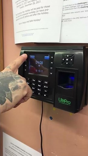 UltiPro Biometric Time Clock, Clock in and Clock Out