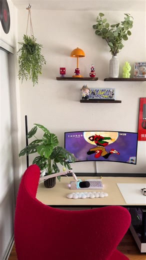 Monitor Upgrade for Aesthetic Room Setup