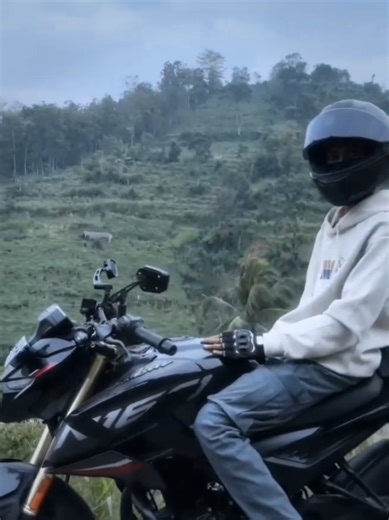 Ahmm! ❤️ #srilanka🇱🇰 #biketok #eyes #bikers #viral