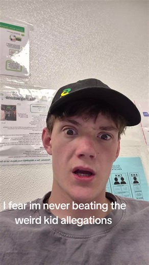 ignore my chapped ahh lips and the subway hat | Crusty Lips