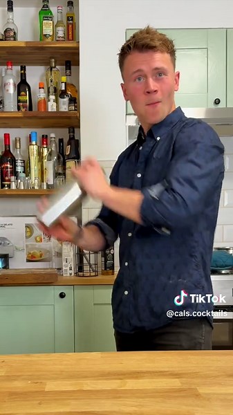 Pineapple Amaretto Cocktail Recipe for Home Bartenders