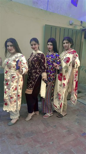 @Malaika jaan🧸🦋 @aneesakhan109 @fiza302 @Zee Khan ZN💙