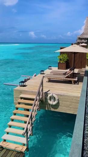 Who would you take here? 🐠🐚 #maldives #tiktoktravel #luxury