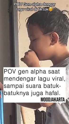 JAKARTA FOLKMOOD MEDIA on Instagram: "Gen alpha emang beda, nggak cuma hafal lirik lagu nya aja, tapi juga detail kecilnya pun gak ketinggalan🤣 [📸tt/diytaagustina27]"
